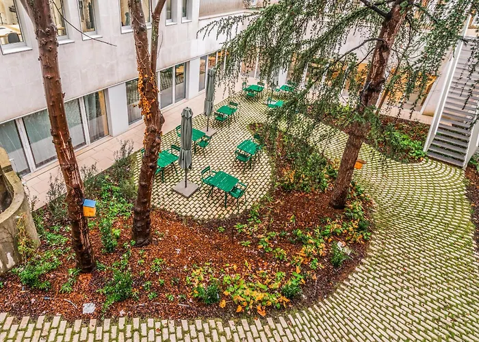 Champs Elysees Flat